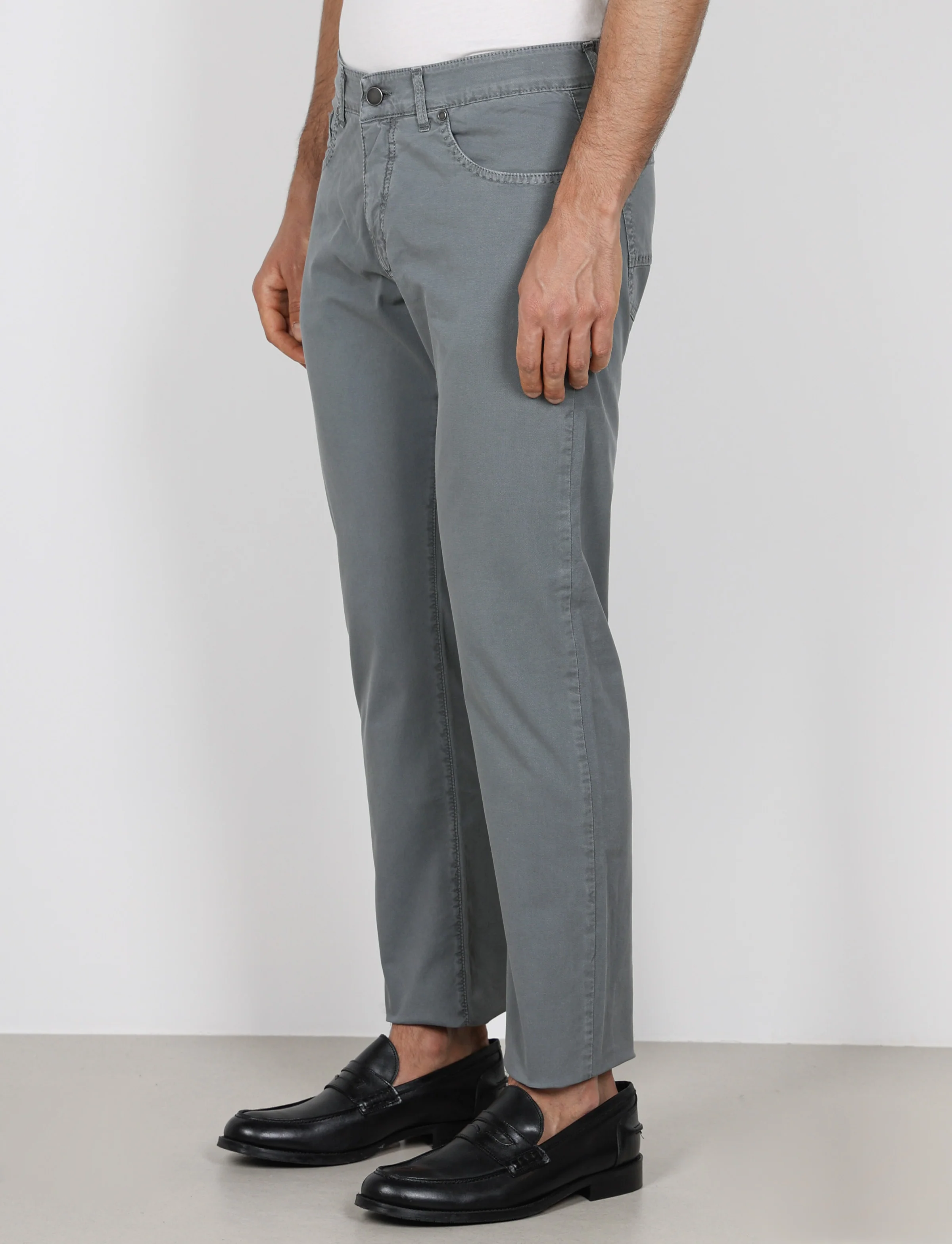 Pantaloni cinque tasche in cotone nido d'ape - Image 12