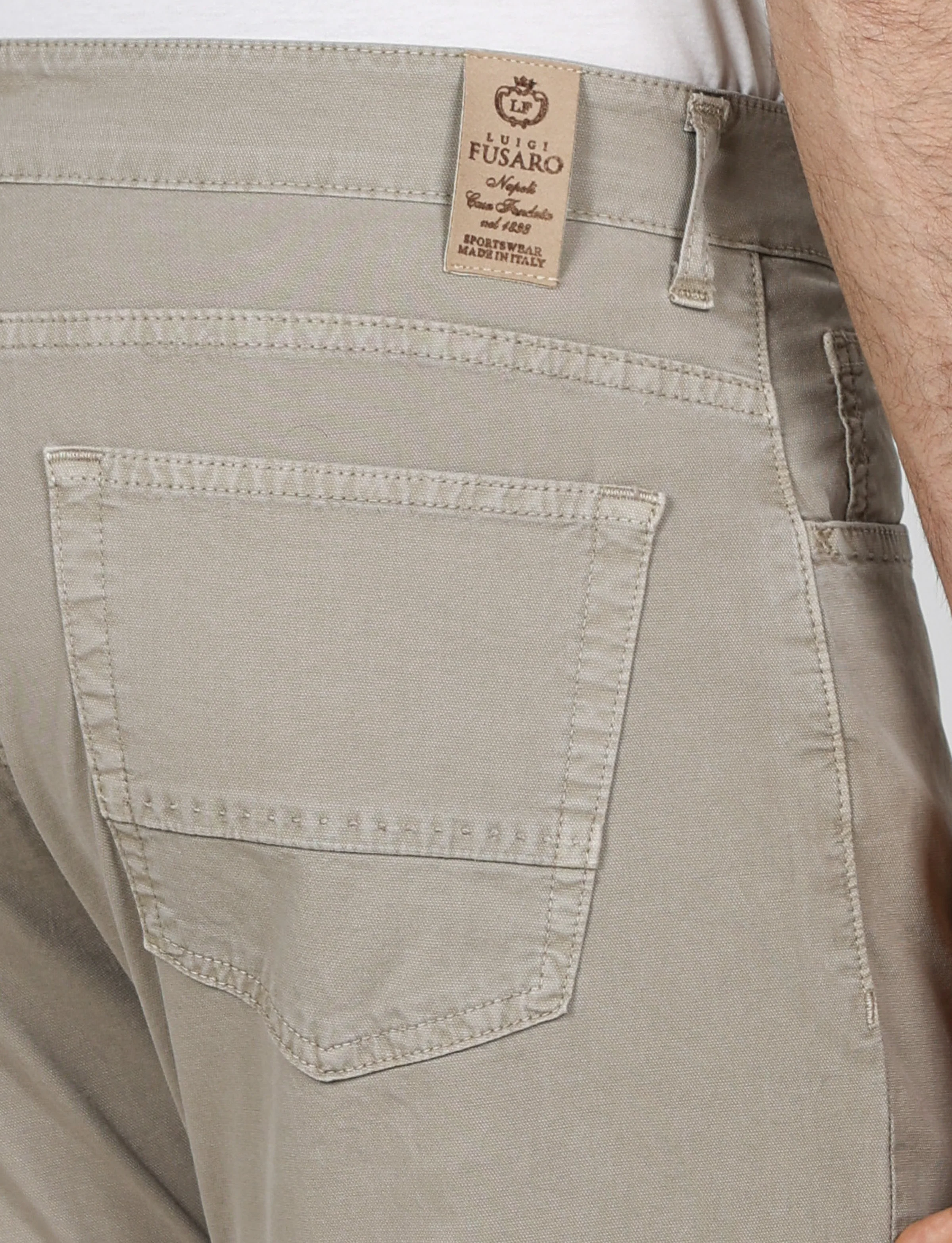 Pantaloni cinque tasche in cotone nido d'ape - Image 5