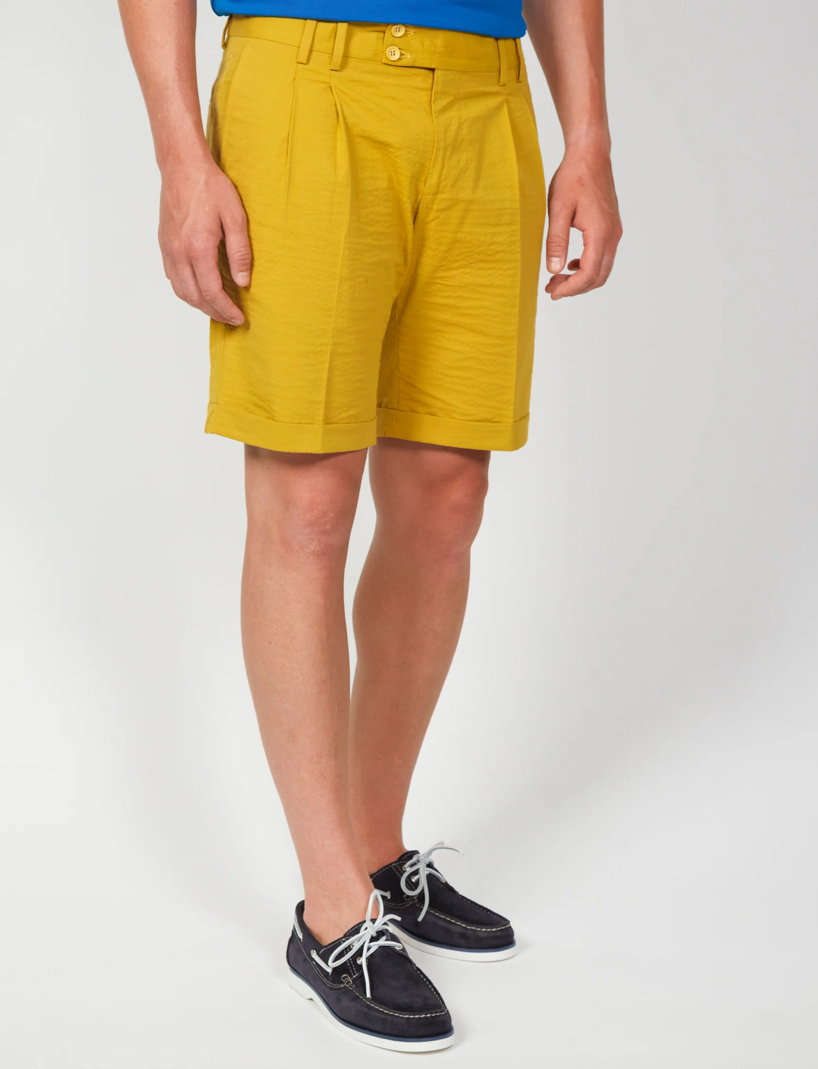 Bermuda in cotone goffrato con pinces - Image 11