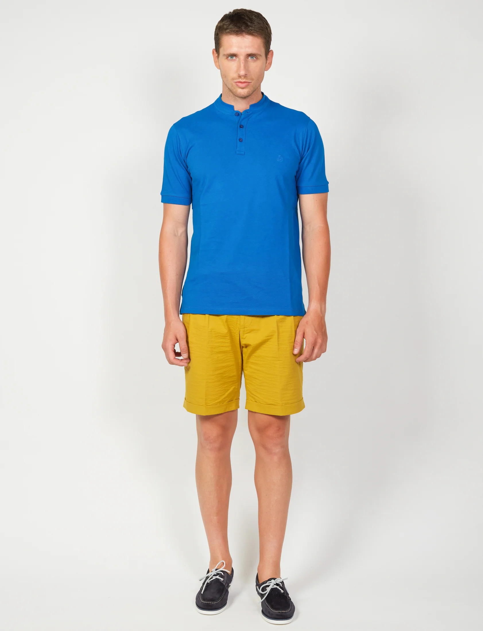 Bermuda in cotone goffrato con pinces - Image 15