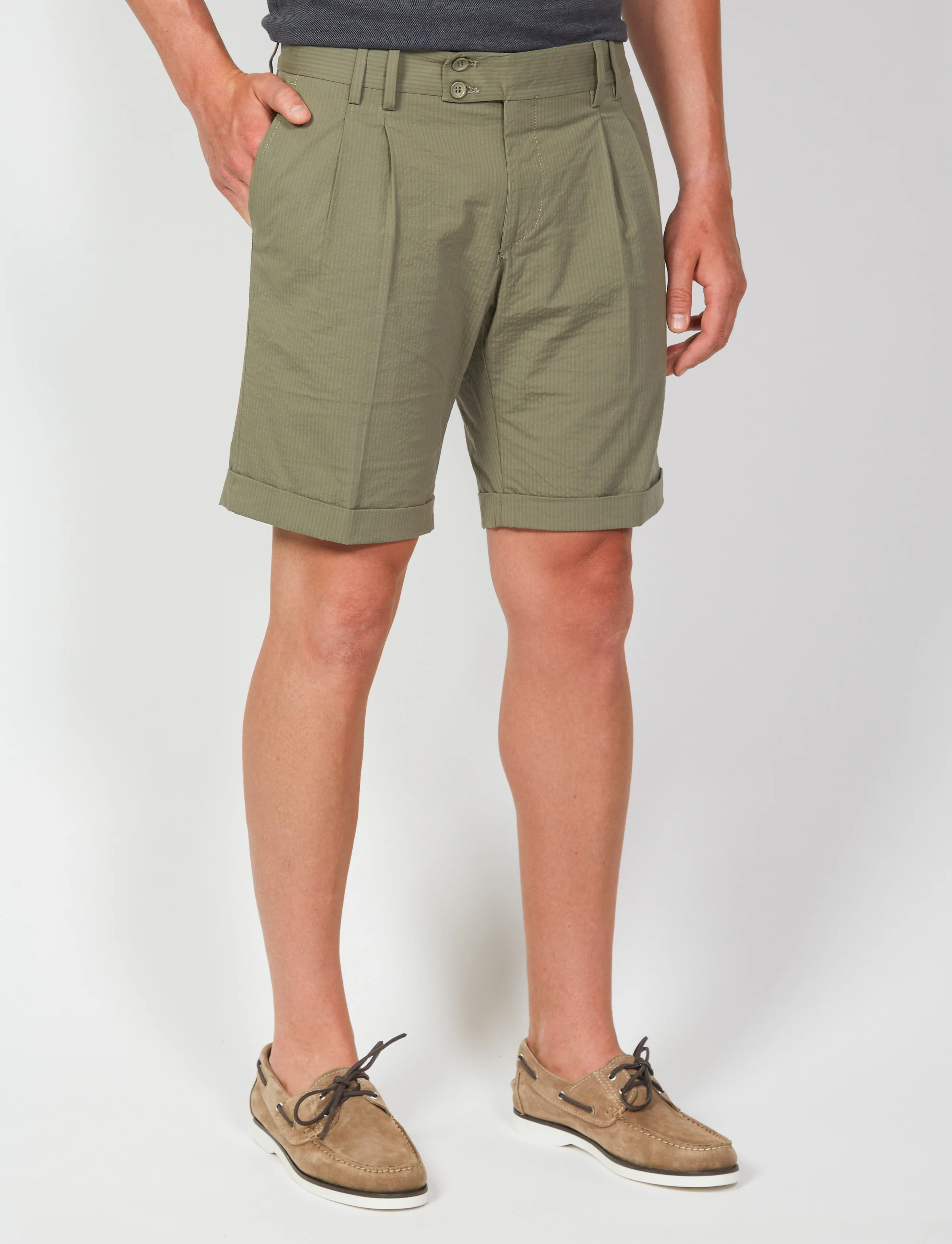 Bermuda in cotone goffrato con pinces - Image 17