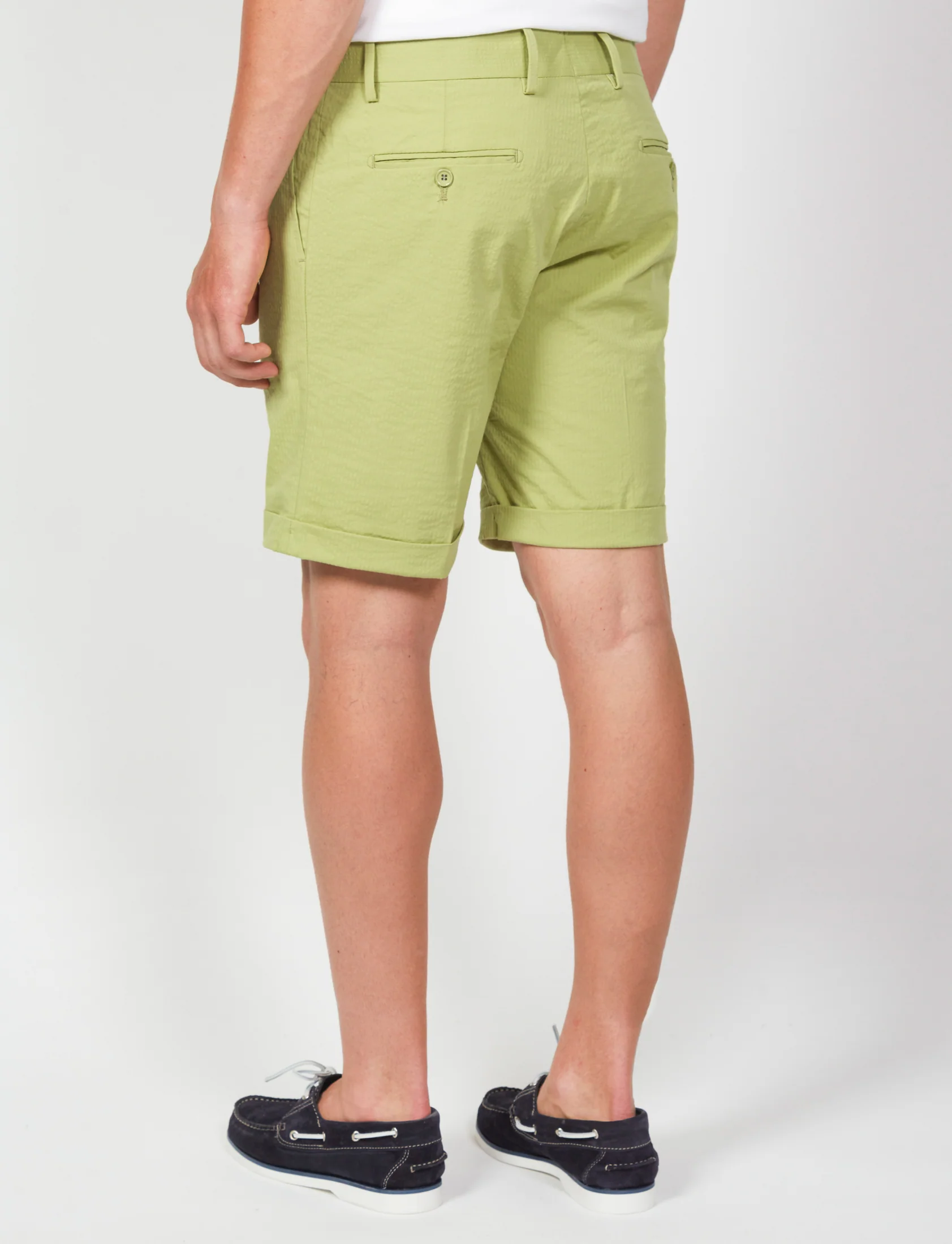 Bermuda in cotone goffrato con pinces - Image 4