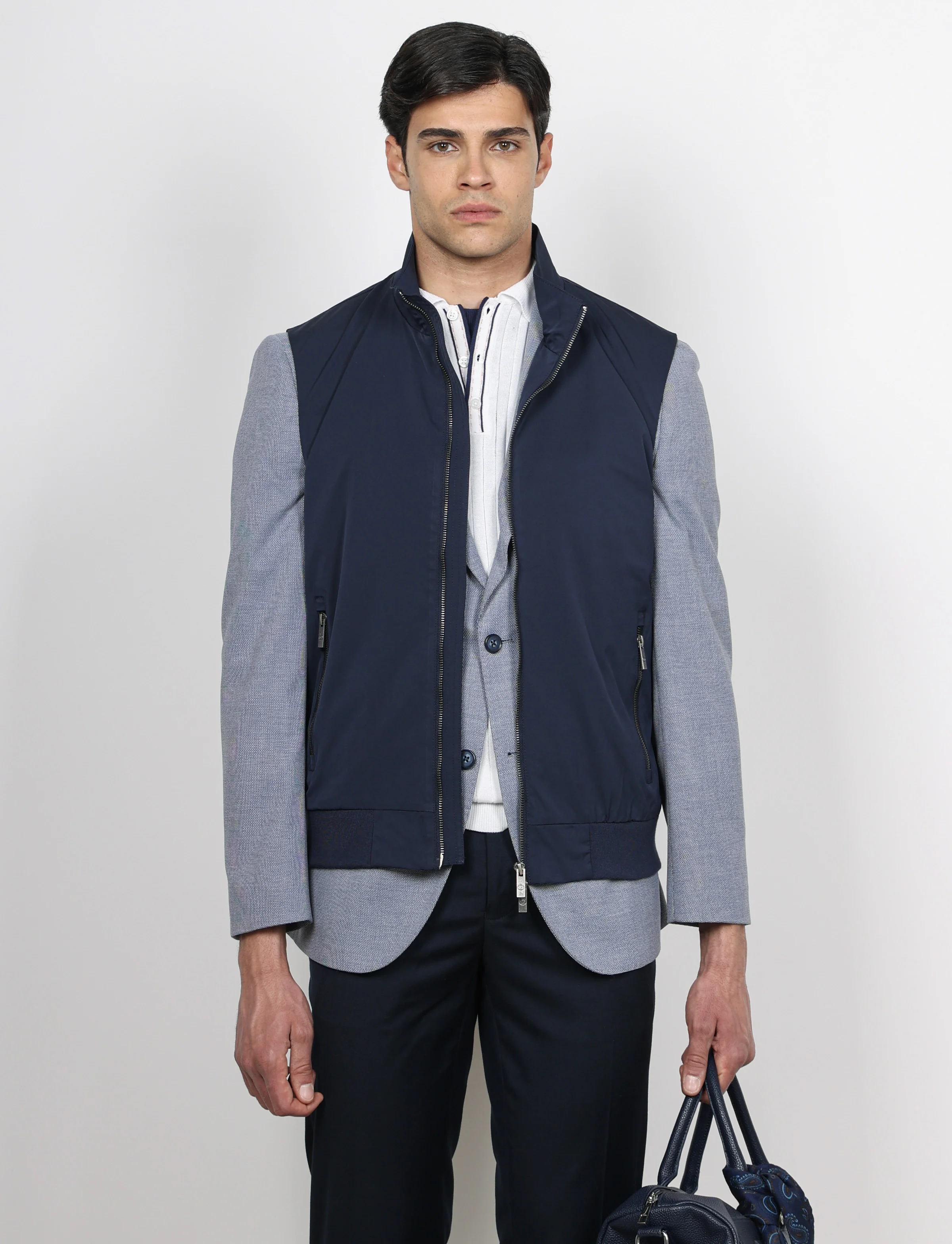 Gilet tinta unita in tessuto tecnico - Image 7