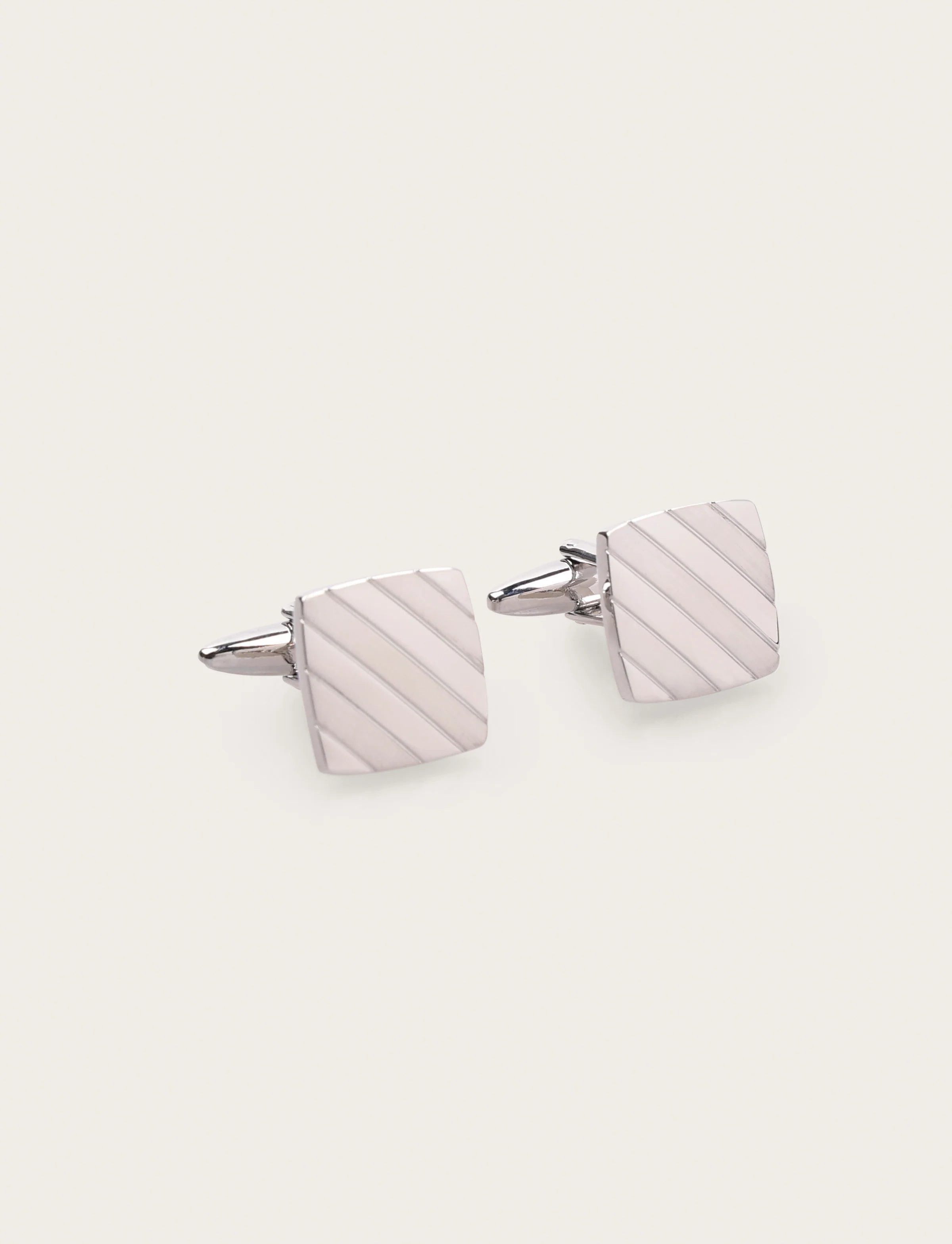 Gemelli da camicia quadrati con righe diagonali