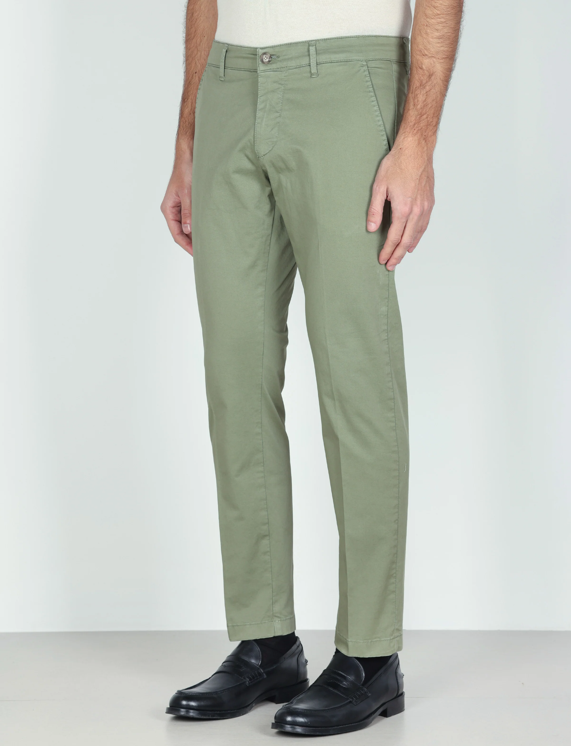 Pantaloni in gabardine di cotone stretch - Image 41