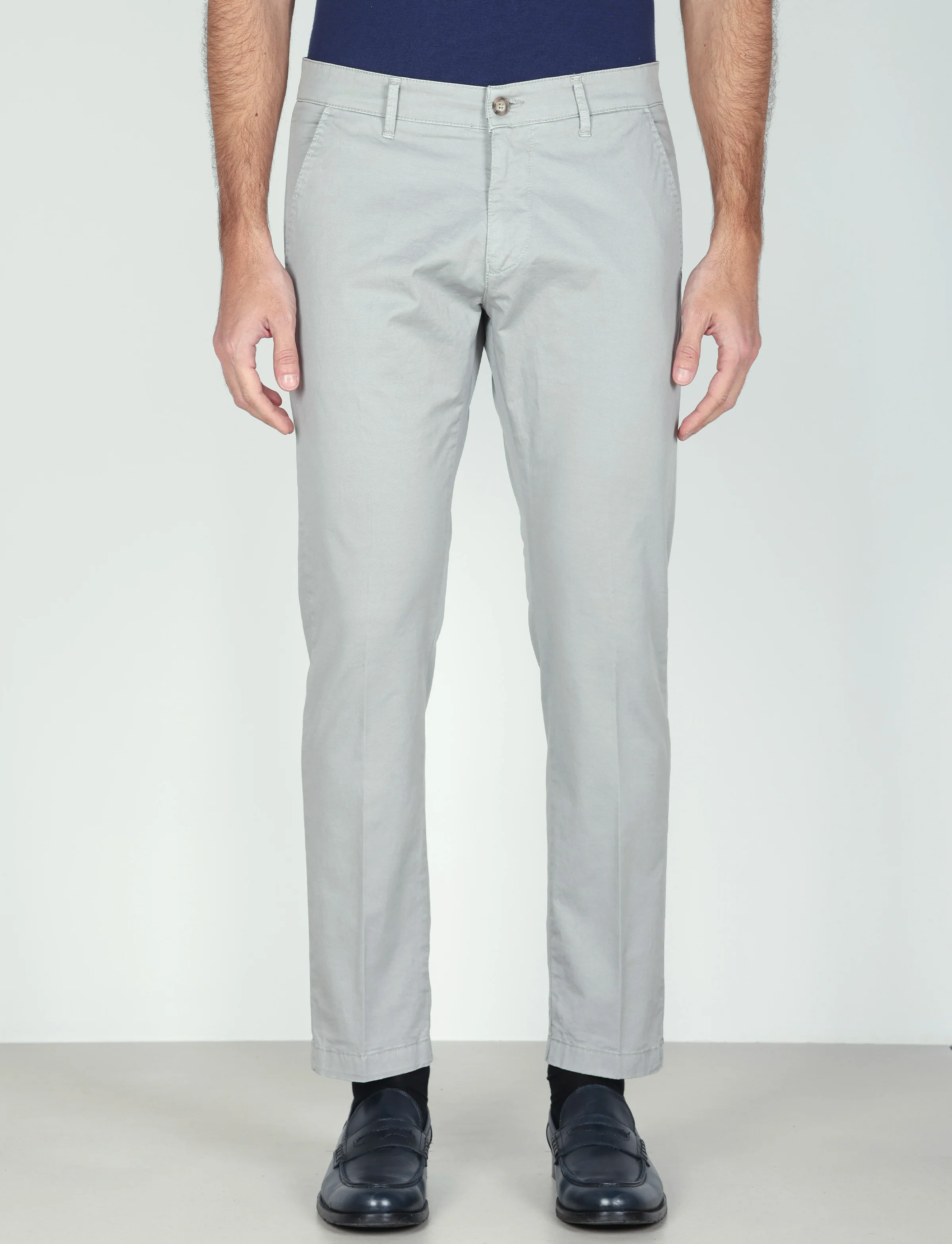 Pantaloni in gabardine di cotone stretch - Image 45