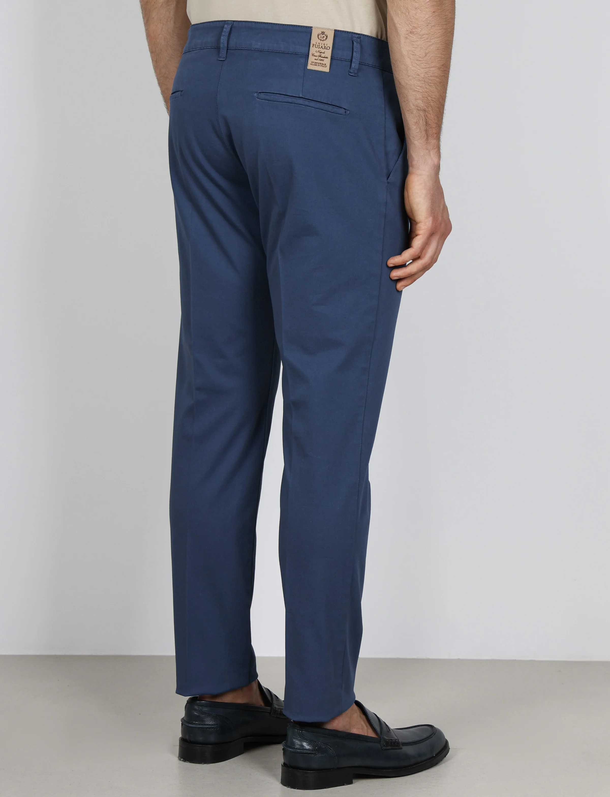 Pantaloni con pinces in cotone elasticizzato - Image 15