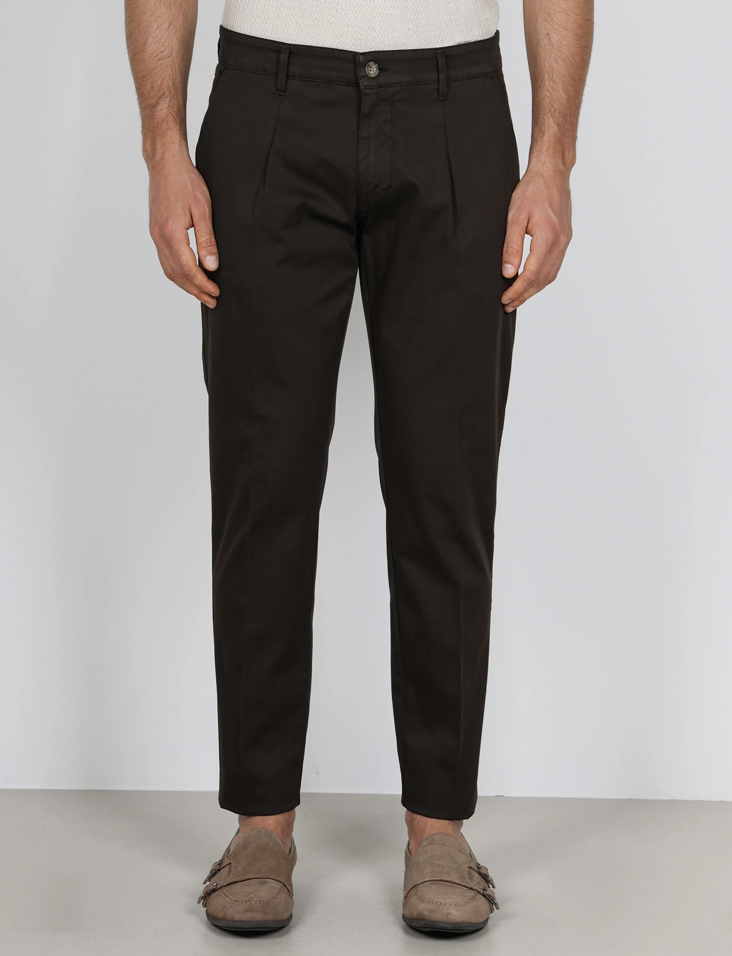 Pantaloni con pinces in cotone elasticizzato - Image 21