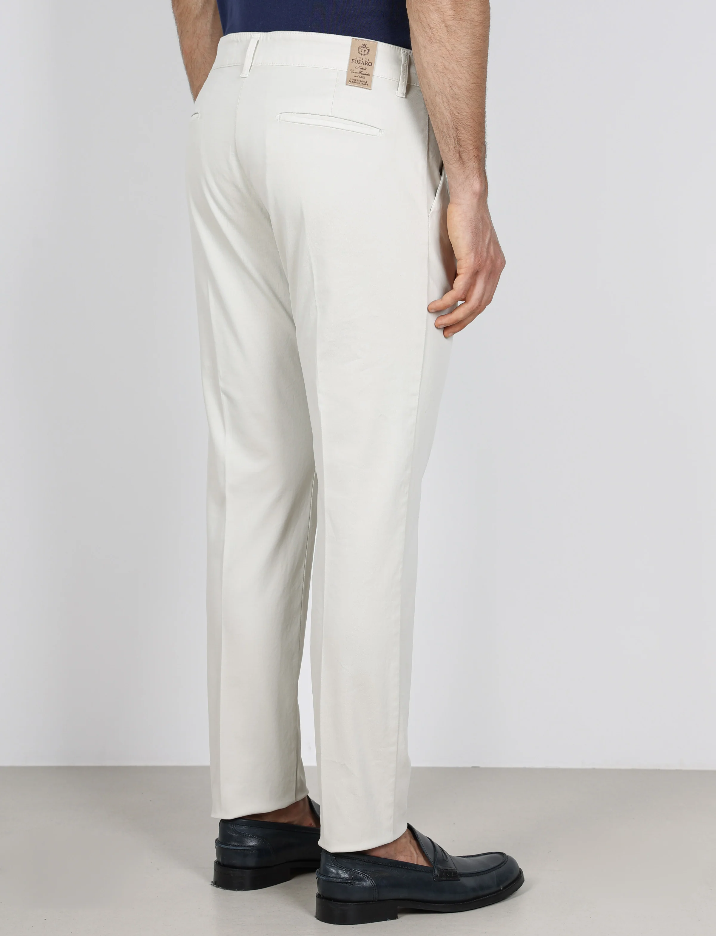 Pantaloni con pinces in cotone elasticizzato - Image 3