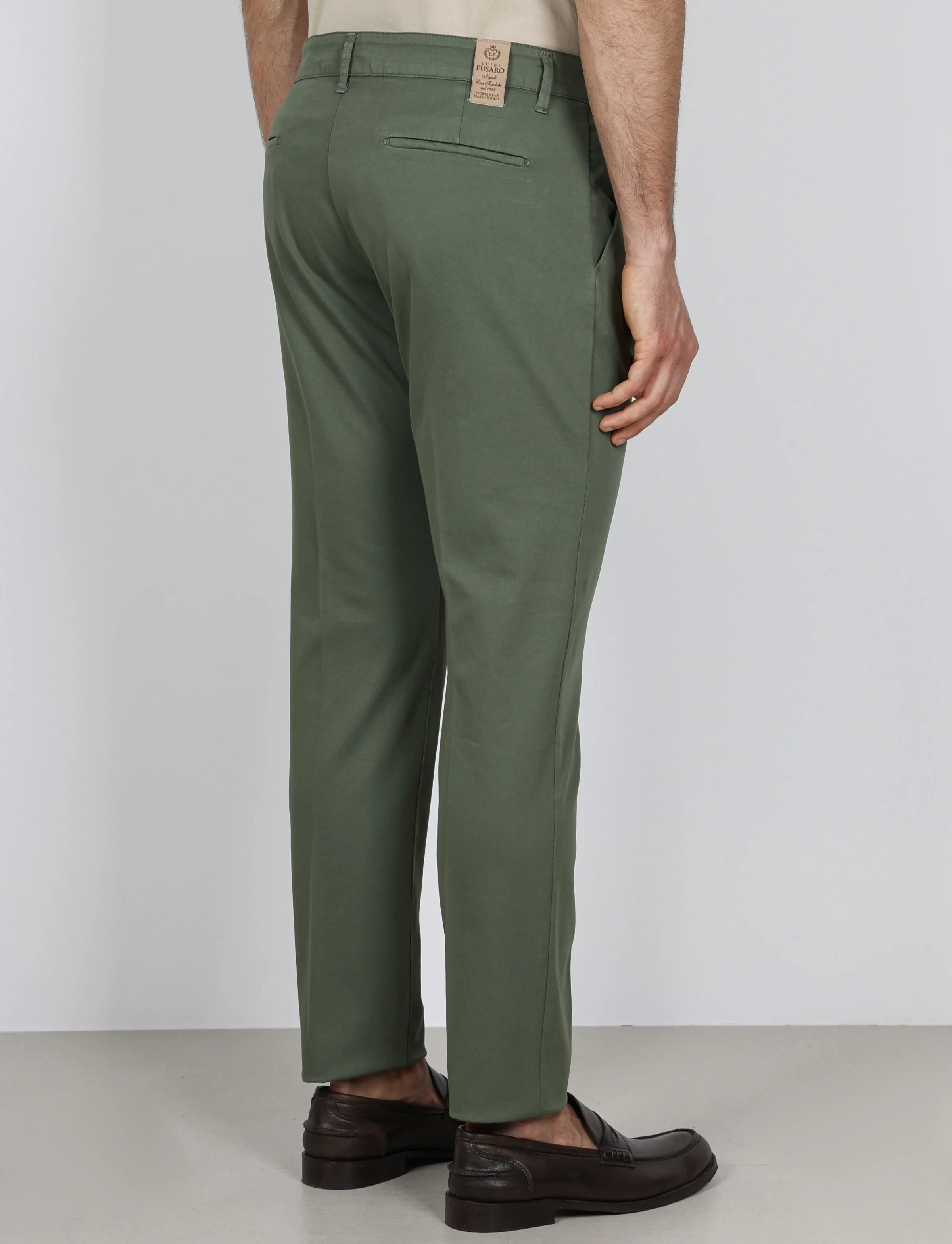 Pantaloni con pinces in cotone elasticizzato - Image 7