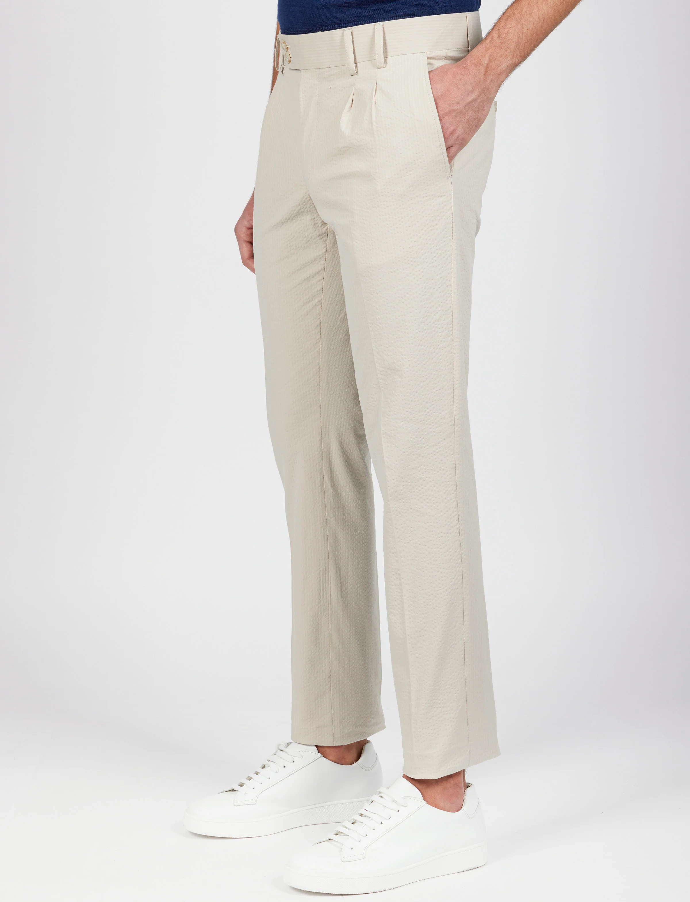 Pantalone in cotone goffrato con doppia pence - Image 3