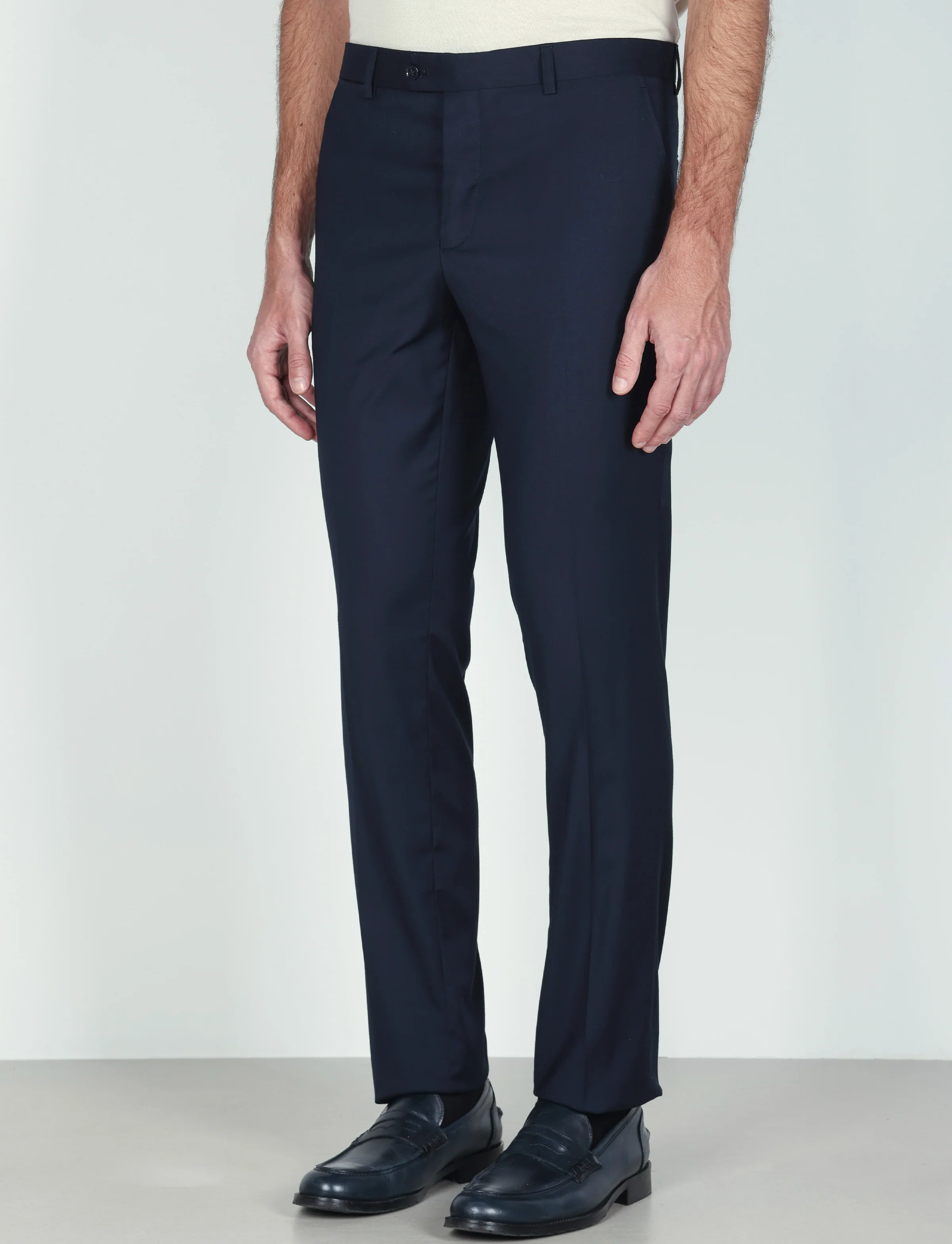 Pantaloni classici tinta unita - Image 17