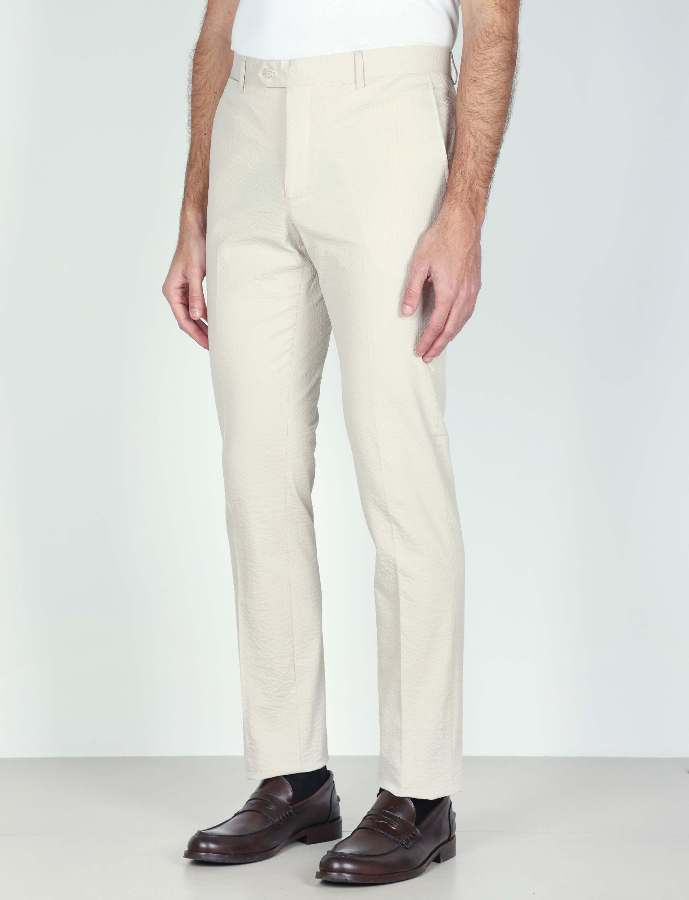 Pantaloni in cotone goffrato tinta unita - Image 12