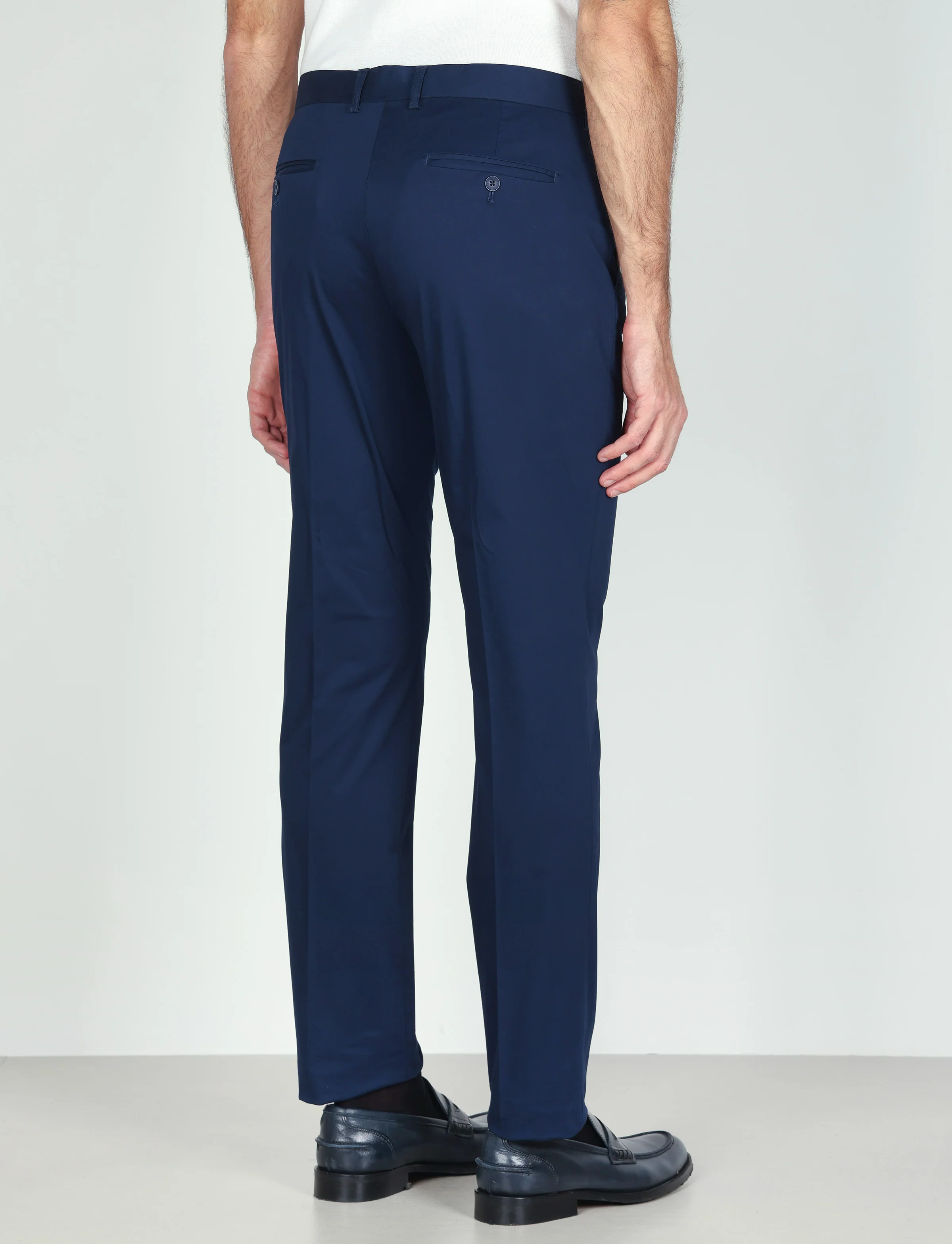 Pantaloni tinta unita in cotone stretch - Image 13