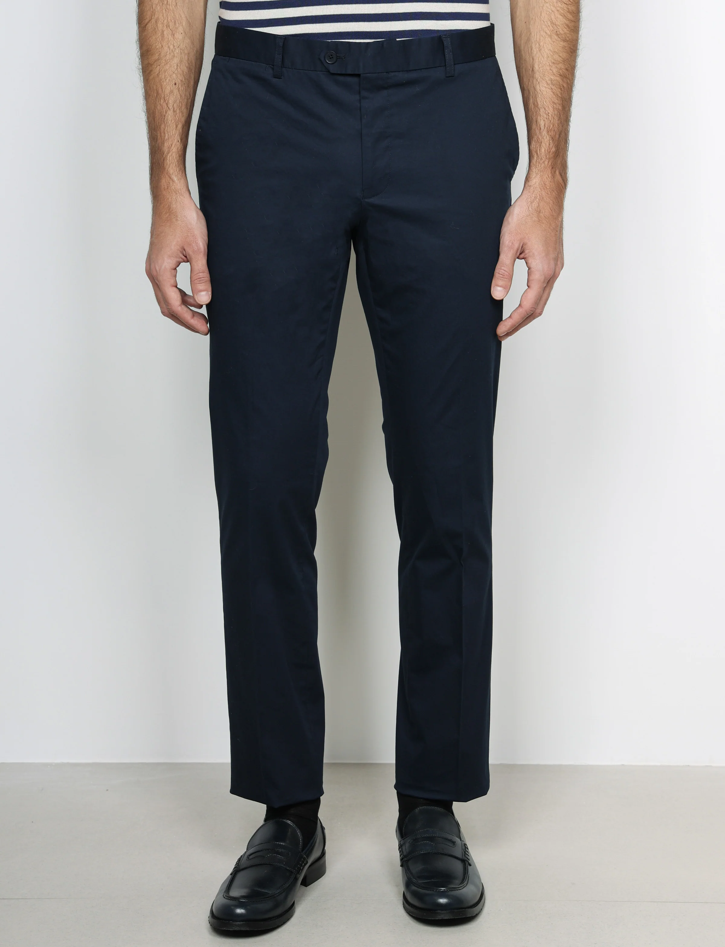 Pantaloni tinta unita in cotone stretch - Image 16