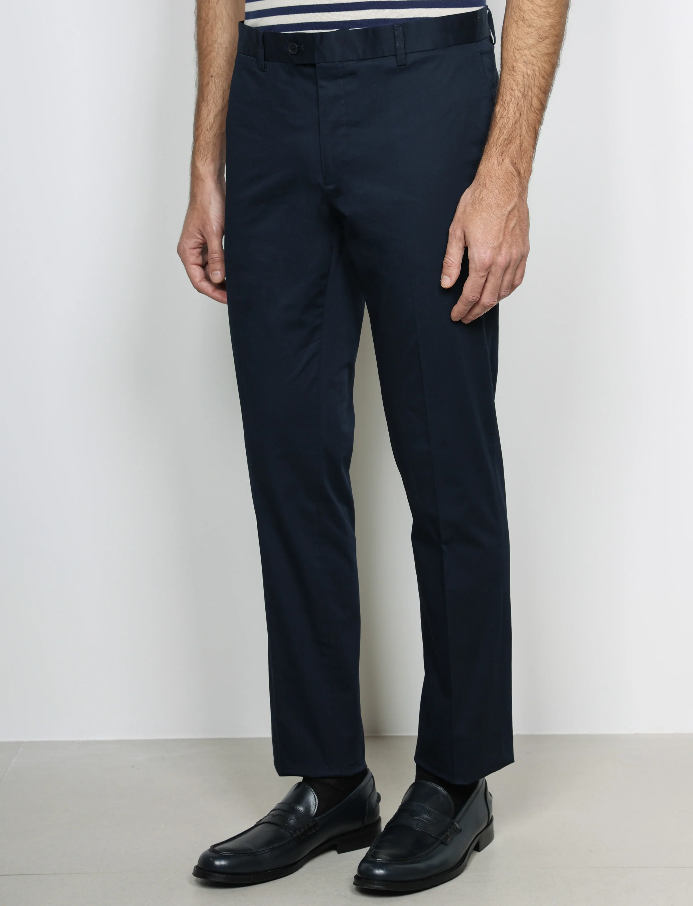 Pantaloni tinta unita in cotone stretch - Image 17