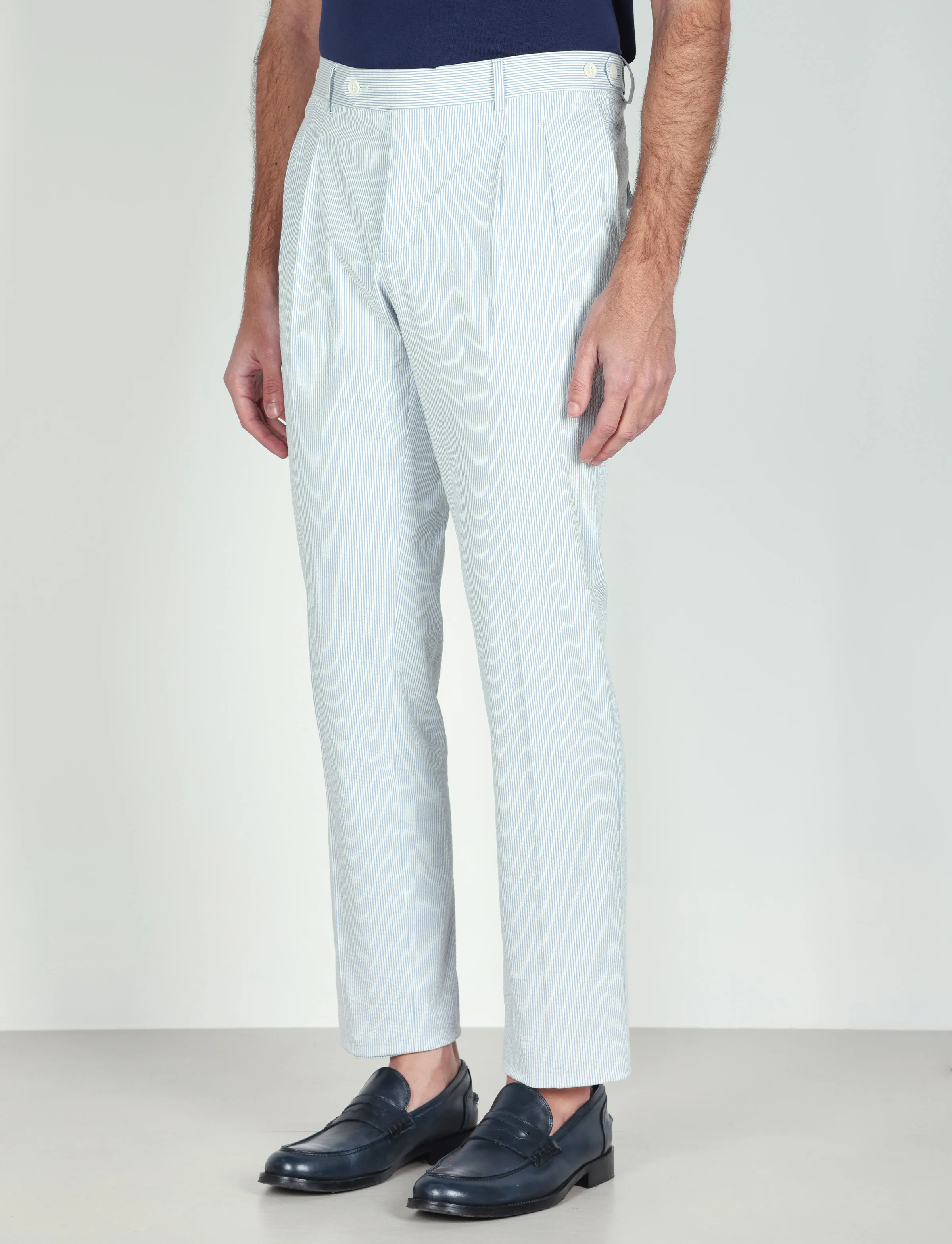 Pantaloni a righe in cotone goffrato con pinces - Image 8