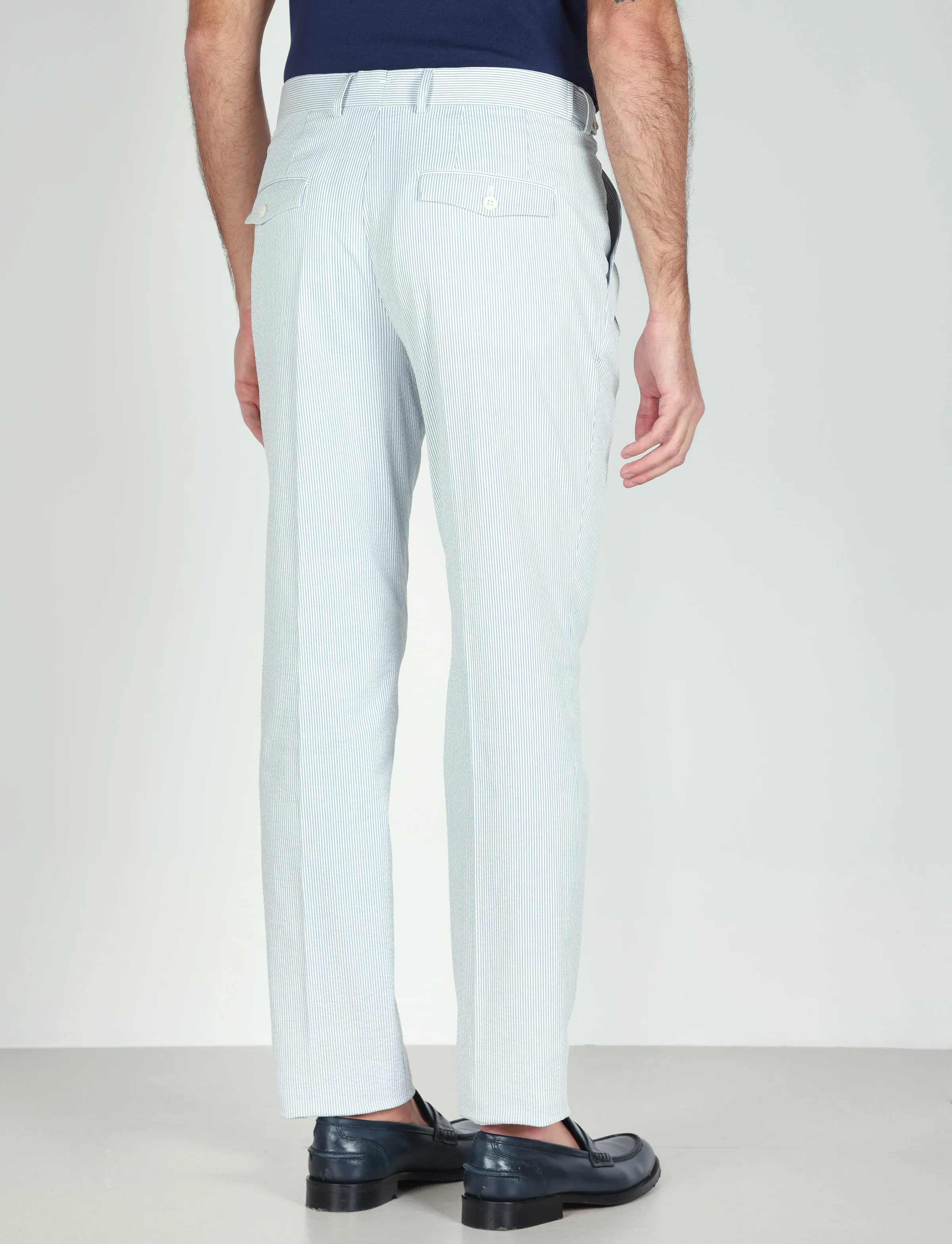 Pantaloni a righe in cotone goffrato con pinces - Image 9