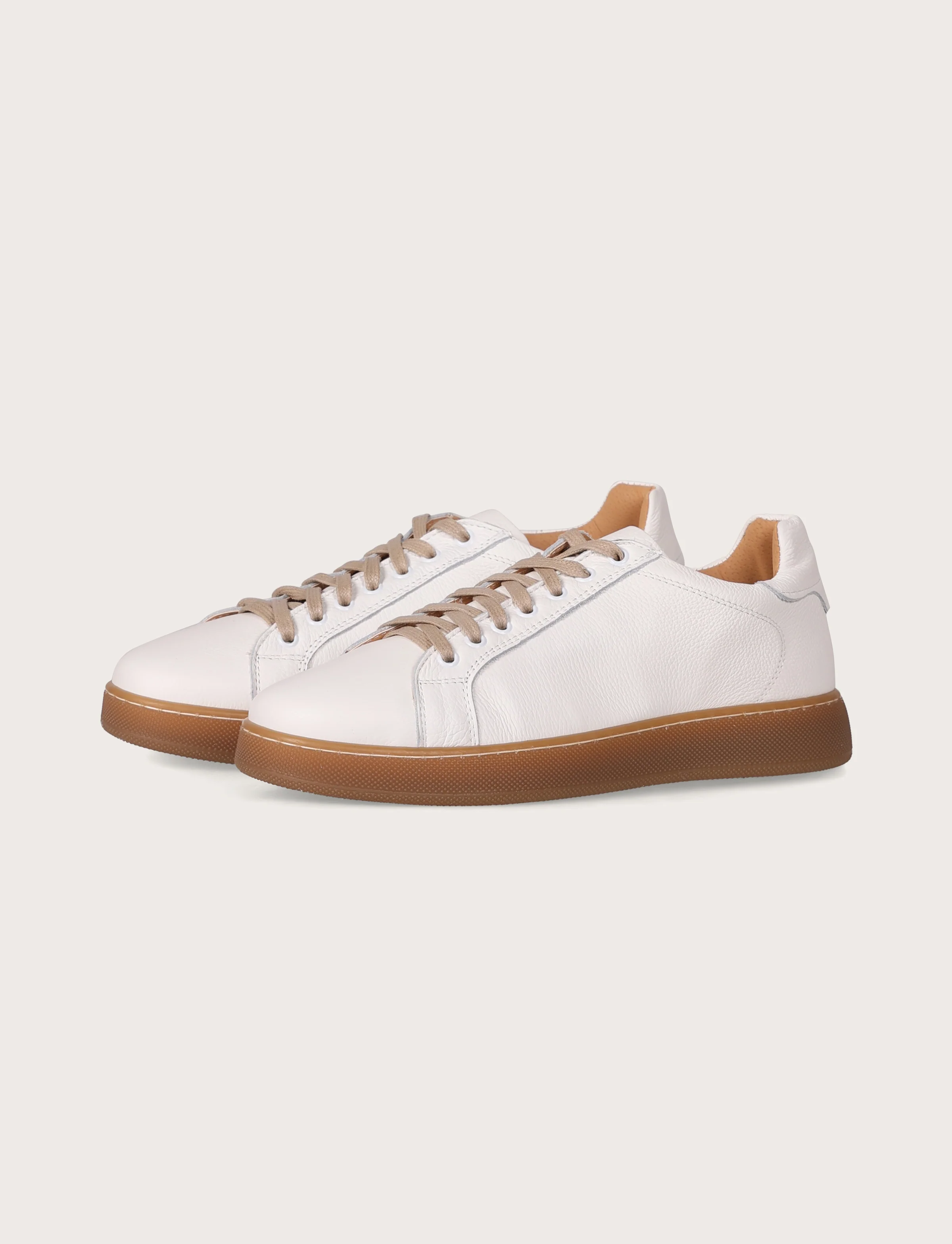 Sneakers in pelle bottalata con suola in gomma - Image 17