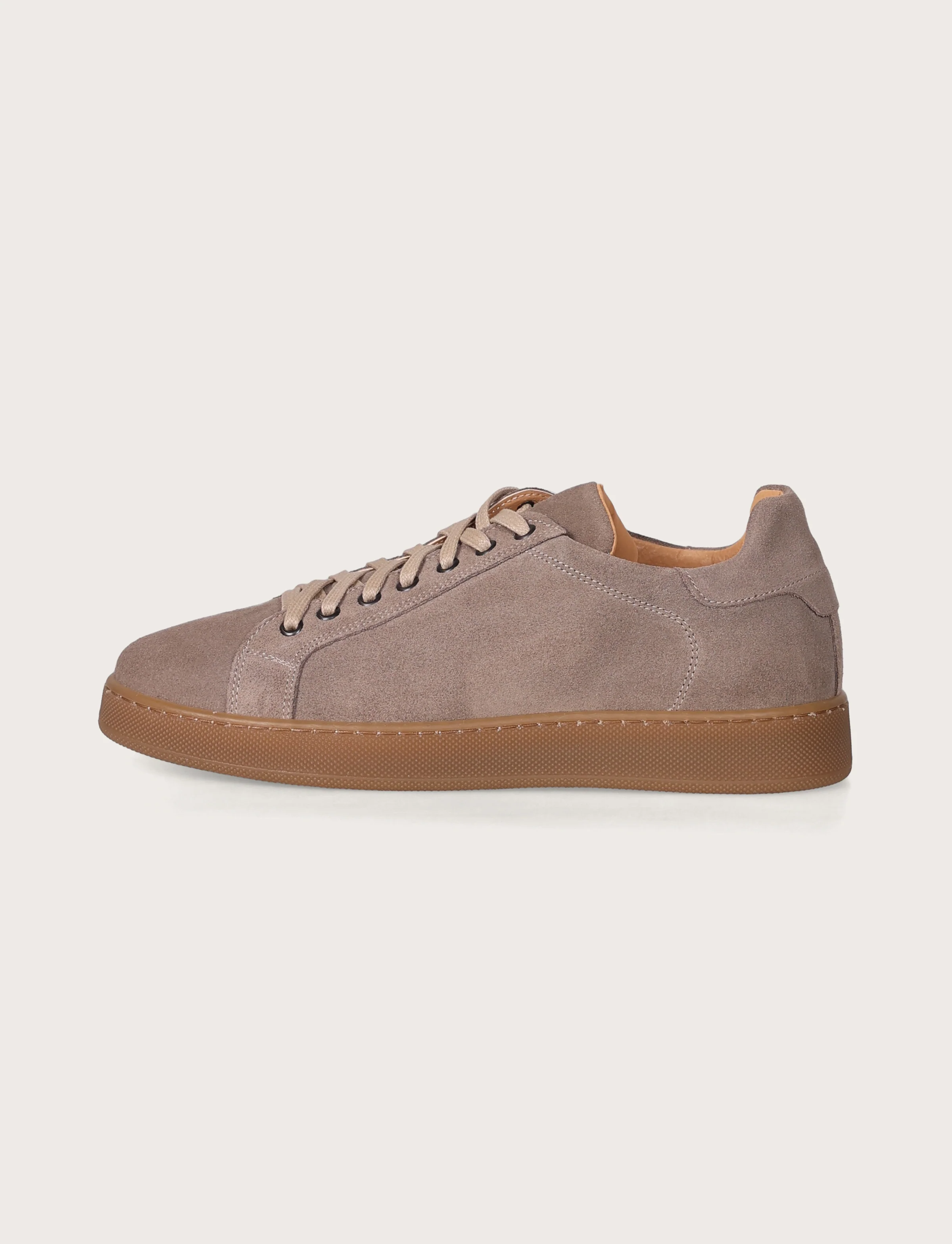 Sneakers in camoscio con suola in gomma - Image 10