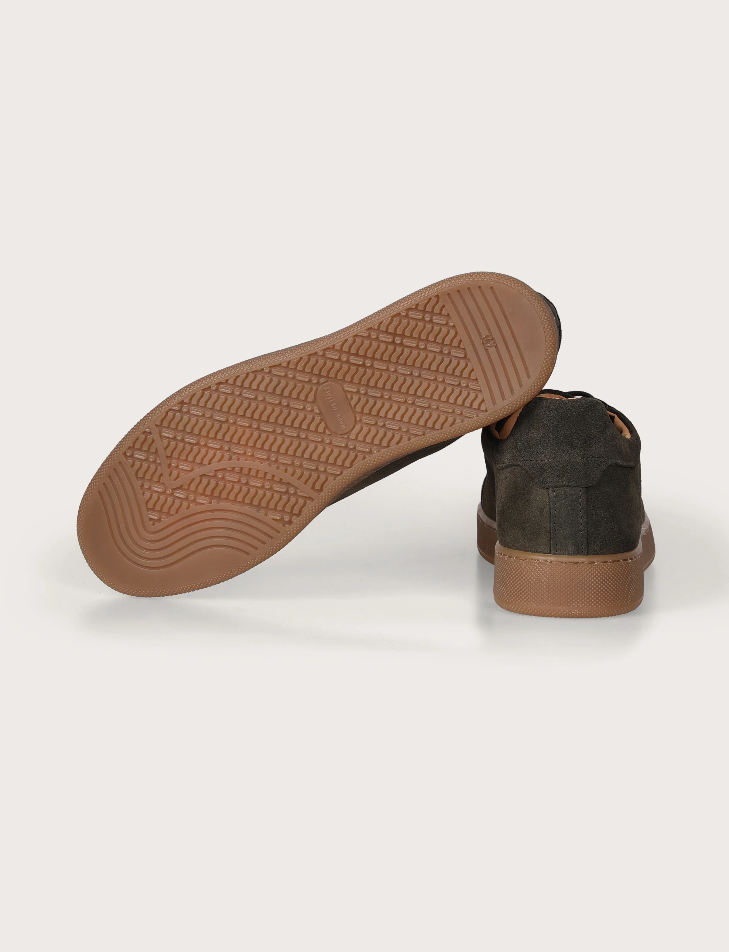 Sneakers in camoscio con suola in gomma - Image 15