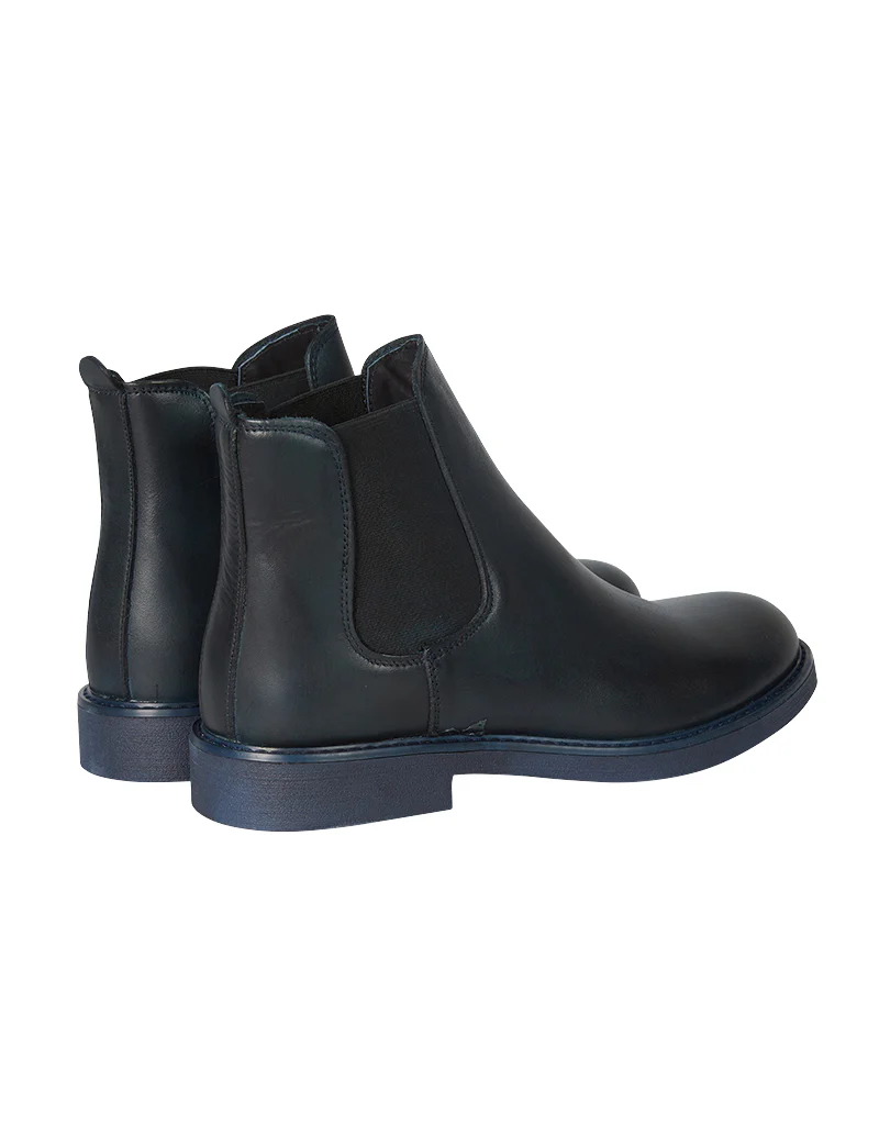 Stivaletto Chelsea in pelle con fondo in gomma - Image 7