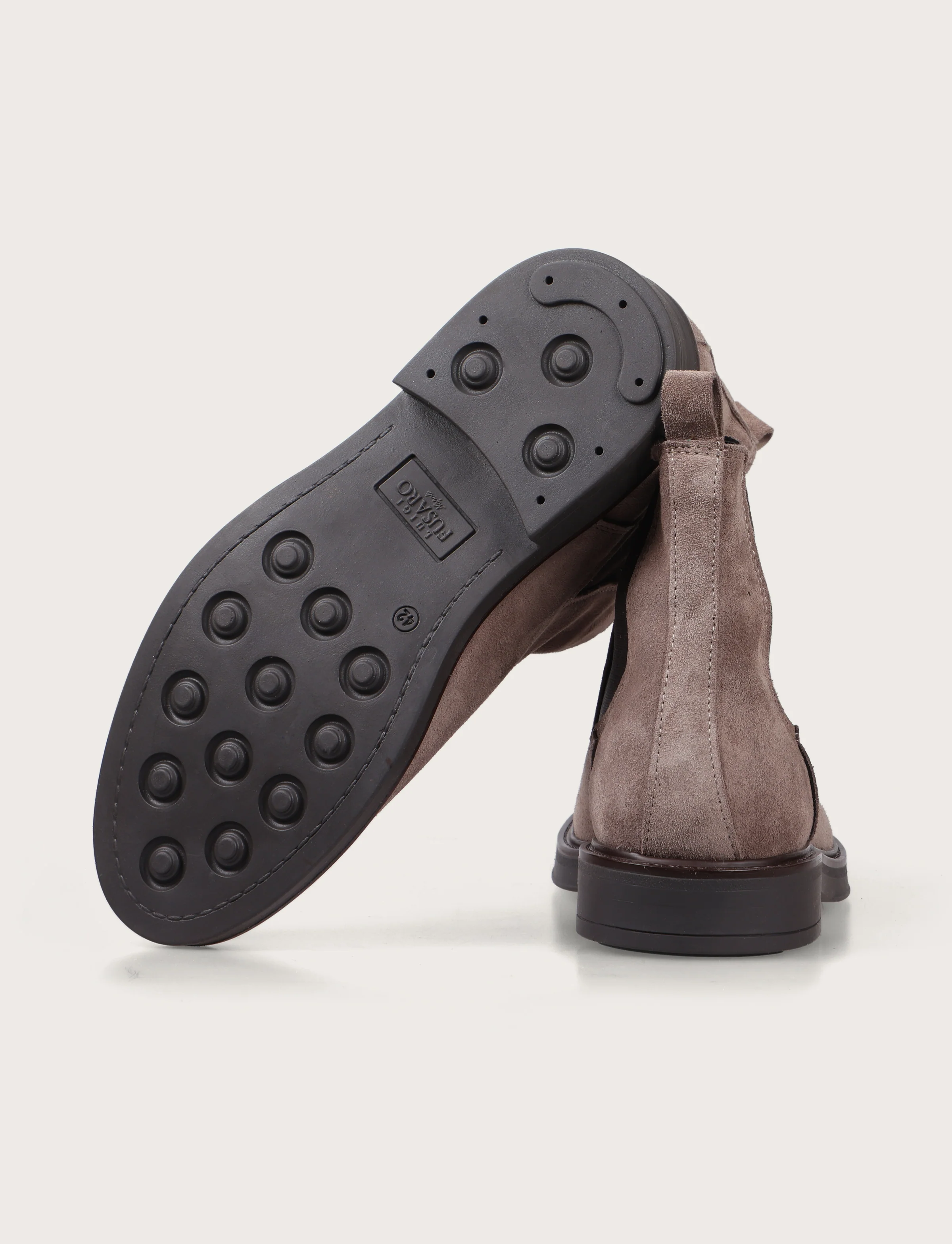 Stivaletto in camoscio modello Chelsea - Image 7