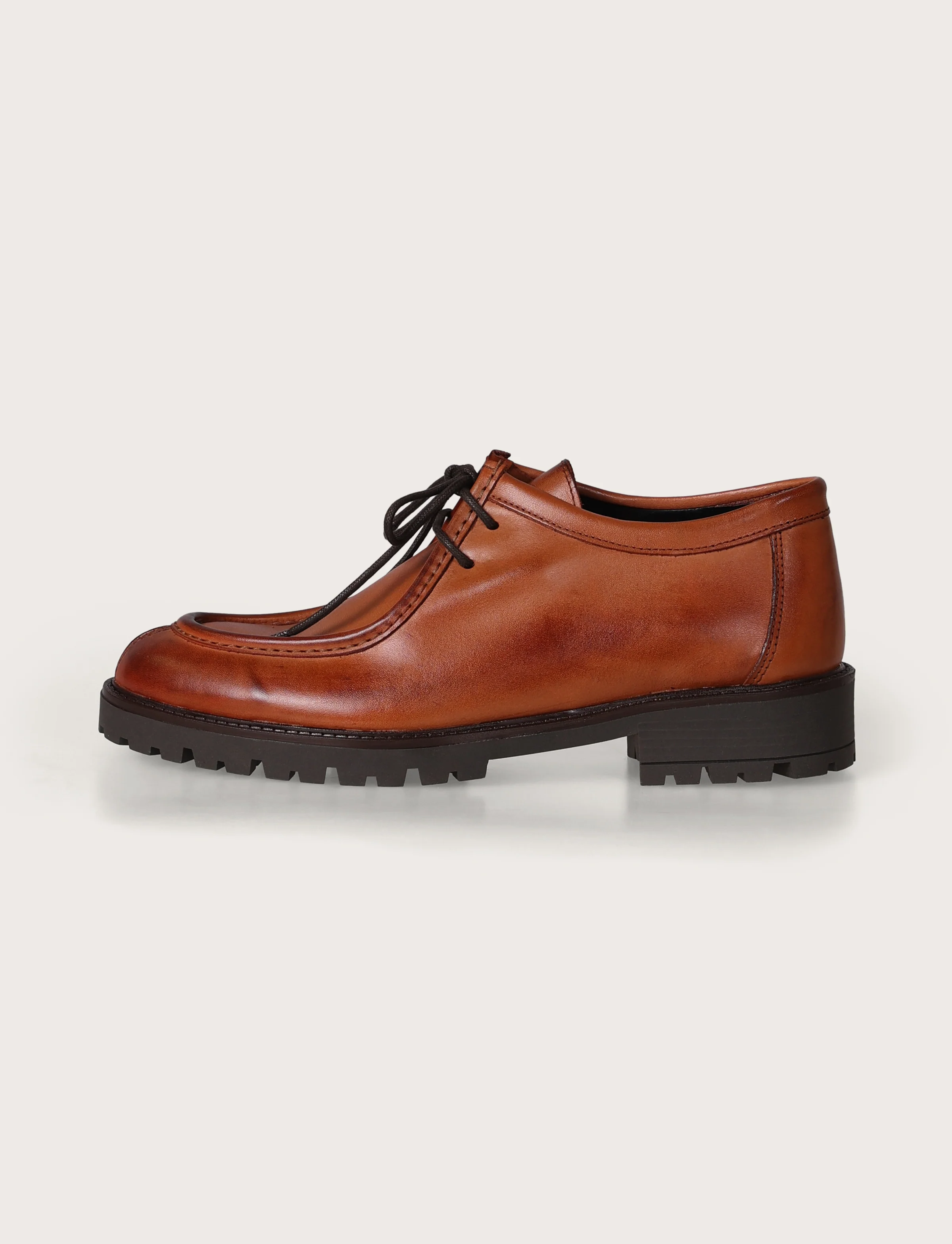 Scarpe stringate in pelle con suola carrarmato - Image 10