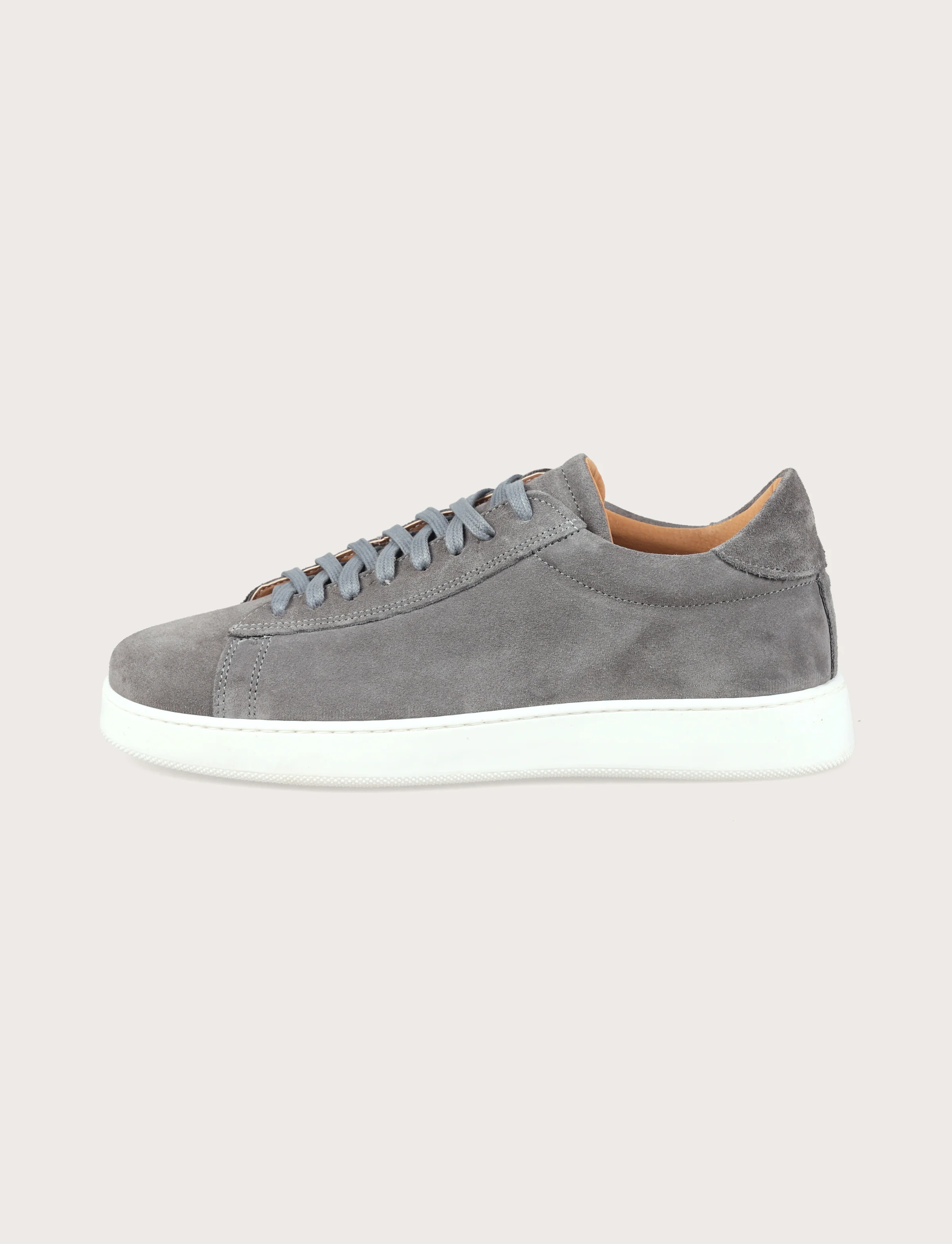 Sneakers in camoscio minimal con suola in gomma - Image 14