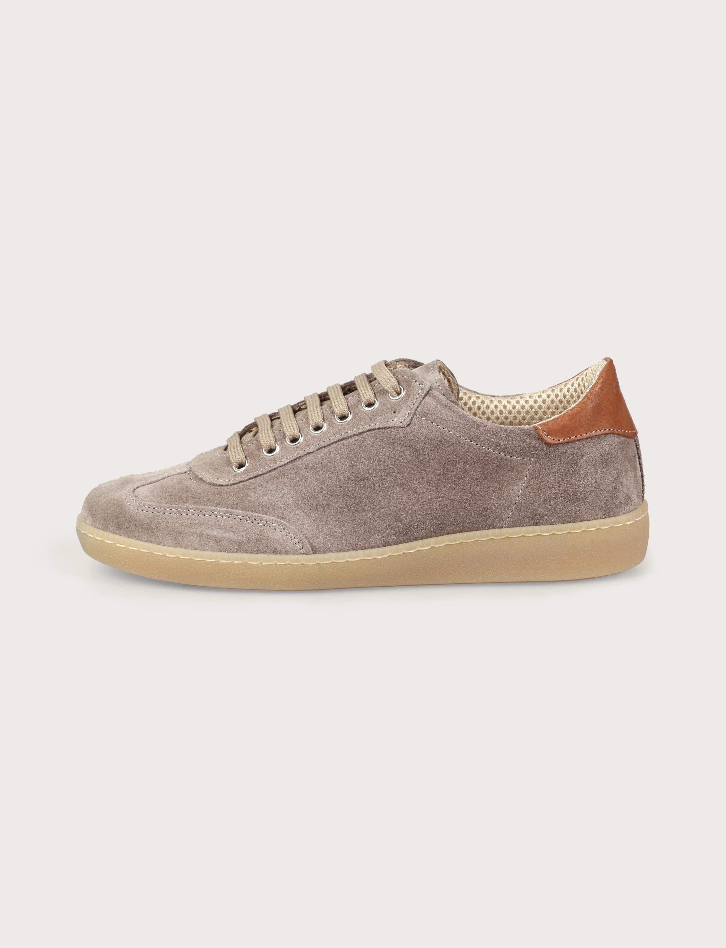 Sneakers in camoscio con suola in gomma - Image 10