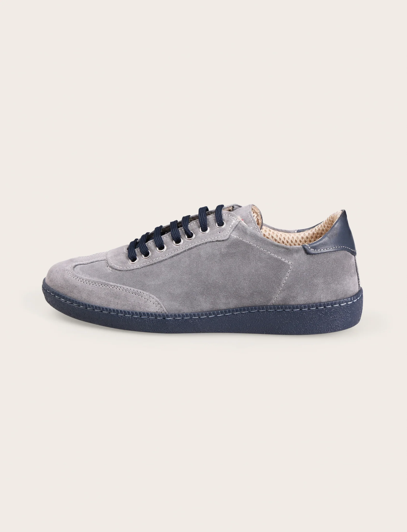 Sneakers in camoscio con suola in gomma - Image 6